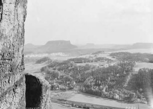 Blick von der Bastei bei Rathen zum Lilienstein