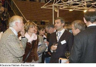 Bei der Eröffnung "Get together"