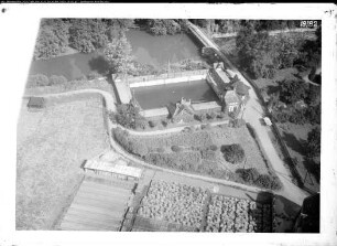 Erfurt, Frauenbad (Dreienbrunnenbad) von Süden