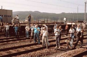 Immendingen: Eisenbahnfans erwarten Zug