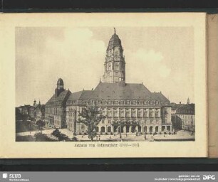 Rathaus vom Rathausplatz