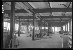 Warburg: Konservenfabrik, Innenraum, Maschinensaal