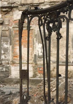 Dresden-Altstadt. Wiederaufbau des Taschenbergpalais, aufgenommen 1993