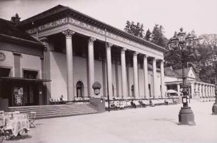 Baden-Baden, Kurhaus : Baden-Baden. Kurhaus (Konversationshaus). Eingangsfront