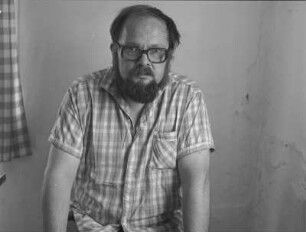 Portrait des Lyriker Kito Lorenc (1938-2017), aufgenommen in Wuischke