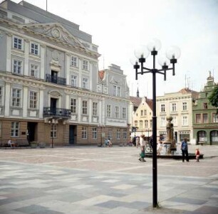 Güstrow. Marktplatz : Güstrow. Marktplatz mit historischem Rathaus