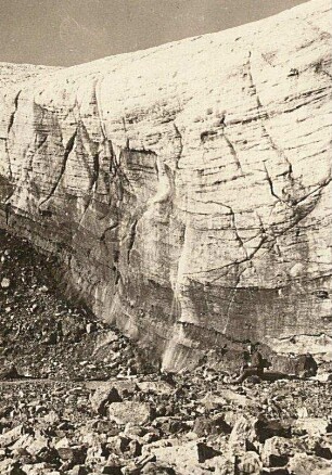 Spitzbergen (Svalbard/Norwegen). Gletscherwand (ca. 60 m hoch)