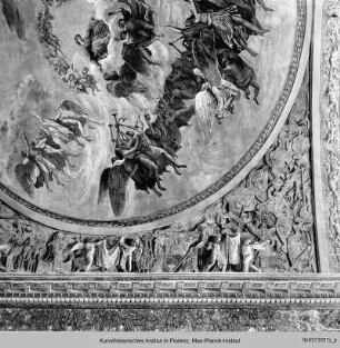 Decken- und Wanddekoration : Deckendekoration mit Himmelfahrt Mariens