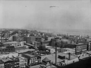 Stadtblick : Blick auf eine Stadt, möglicherweise Madison, Wisconsin