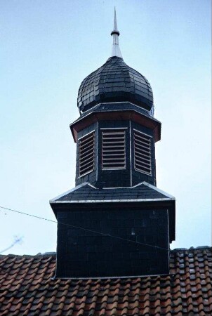 Dachreiter mit Lamellenfestern