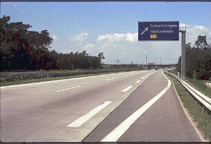 Abzweig Nebenfahrbahn Ost (Heilbronn Richtung Mannheim) von Hauptfahrbahn Ost (Heilbronn Richtung Mannheim)