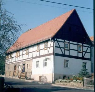 Gemeindehaus : Gohrisch-Kleinhennersdorf. Gemeindehaus. Straßenansicht