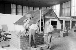 Ausstellung "sparen - bauen - wohnen 70" in der Schwarzwaldhalle und Nancyhalle