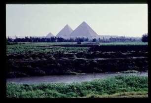 3 Pyramiden von Gizeh 3.7.61.