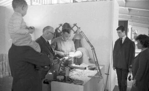 Fachausstellung "sparen - bauen - wohnen 1966".