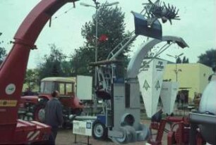 Fotografie: Ein- und Auslagerungstechnik, Flachsilofräse