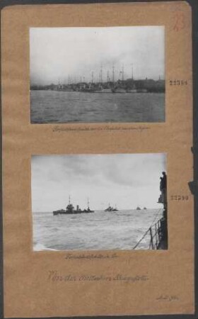 Torpedobootsflottille vor der Ausfahrt aus dem Hafen