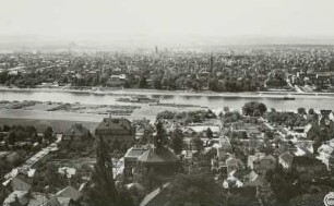 Dresden-Loschwitz. Blick über Loschwitz und Loschwitzer Kirche nach Südwesten gegen Blasewitz