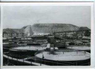 Gefüllte Zyanid Tanks zur Goldgewinnung, Johannesburg, Südafrika