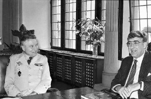 Freiburg im Breisgau: Antrittsbesuch von General Jean Louis Henri Brette bei Oberbürgermeister Rolf Böhme