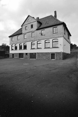 Ehem. Schule (Schule); Herbstein, Schulstraße 16