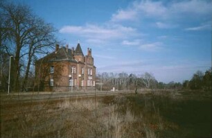 Kummersdorf Gut Empfangsgebäude Bahnsteig