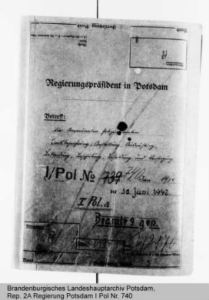 Amtsbezeichnung, Anstellung, Ausrüstung, Bekleidung, Schulung, Versetzung, Besoldung und Versorgung der kommunalen Polizeibeamten. Allgemeines