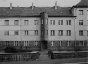 Dresden-Friedrichstadt, Gohliser Straße 40. Wohnhaus (Städtische Pflegerwohnungen; 1925-1926, P. Wolf)