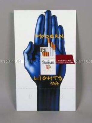 Werbeaufsteller mit Werbeaufdruck von "Peter Stuyvesant Modern Lights"-Zigaretten, Hand