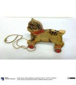 Katze auf Rädern zum Ziehen