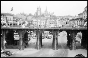 Lausanne: Grand Pont, seitlich, mit Rue Centrale und Kathedrale