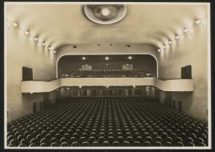 Neugestaltung der Umgebung des Bülowplatzes (Scheunenviertel), Berlin Lichtspielhaus Babylon und Wohnungsbauten: Block 14 Kino, Zuschauerraum, Blick vom Parkett zum Rang