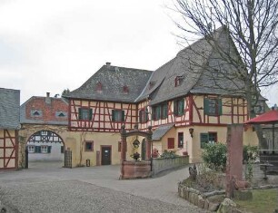 Hof Langwerth von Simmern, ehem. Rentmeisterhaus; Eltville, Kirchgasse 6, Rheingauer Straße 37, Rheingauer Straße 35