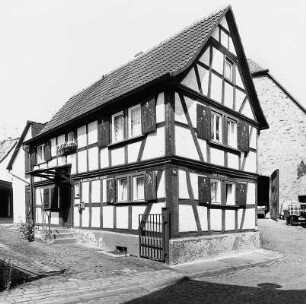 Bad Nauheim, Bornstraße 14