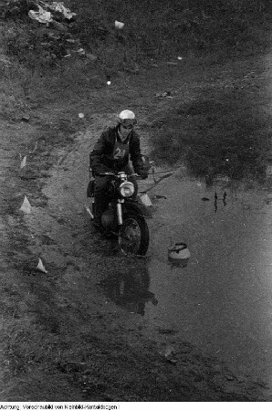 Sportveranstaltungen, Heidi Weigert, Ingrid Probst, Rollschuhläufer, Federball-Turnier, Motorrad-Geländefahrt, Wohnbezirkssportfest Dresden-Striesen, Weltmeisterschaft im Sport-Angeln, u.a., Mai 1961 - April 1962