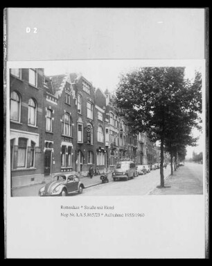 Straße mit Hotel