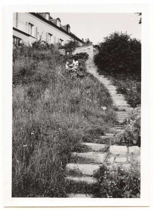 Garten Schindhelm, Kahla: Wohnhaus und Treppe im Garten