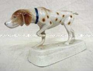 Porzellanfigur eines Jagdhundes