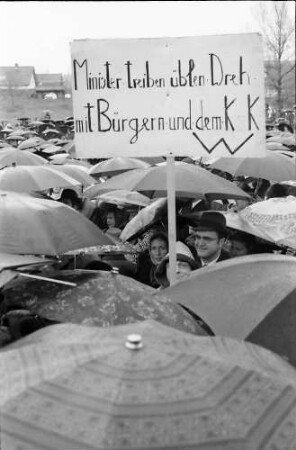 Sasbach: Kundgebung gegen Bleiwerk Marckolsheim und Atomkraftwerk Wyhl; Protestversammlung, total