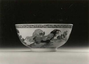 Kleine Kumme (China, 1723/1735, Regierungsperiode Yongzheng; Porzellan, Aufglasurmalerei; Höhe 6,3 cm, Durchmesser 14,1 cm; Staatliche Kunstsammlungen Dresden (SKD)