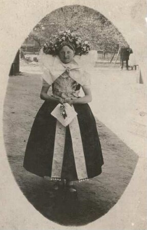 Spreewald. Spreewälderin in Brauttracht