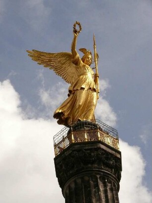 Siegesgöttin ("Goldelse") auf der Siegessäule am Großen Stern
