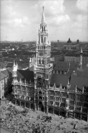 München: Marienplatz mit Rathaus, total, von oben