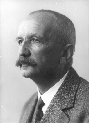 Porträt Paul Krais (Chemiker; 1866-1939). Fotografie (Negativabzug auf Papier) von Ursula Richter. Dresden, um 1930