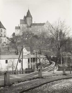 Schloss Schwarzenberg : Blick zum Schloß über Brettschneidemühle? am Schwarzwasser