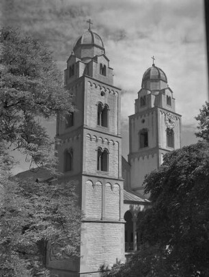 Evangelische Pfarrkirche & Ehemals Sankt Victor — Westfassade