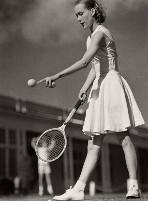 Modeaufnahme, Modell Eunice Sherman (Mademoiselle)