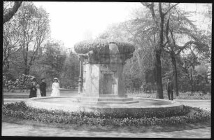 Chemnitz. Zipper-Müller-Brunnen, Schlossteichinsel