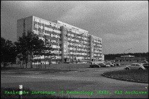 Außenansicht des Zentralgebäudes (ZG), von Nordwesten