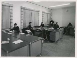 Pohlschröder Büromöbel, Einrichtungsbeispiele von Georg Leowald